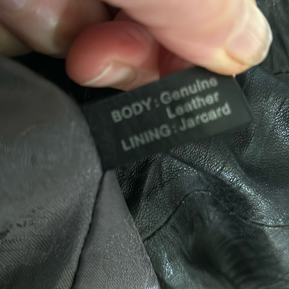 Vince Camuto Handbag & Dust Cover - Picture 12 of 16